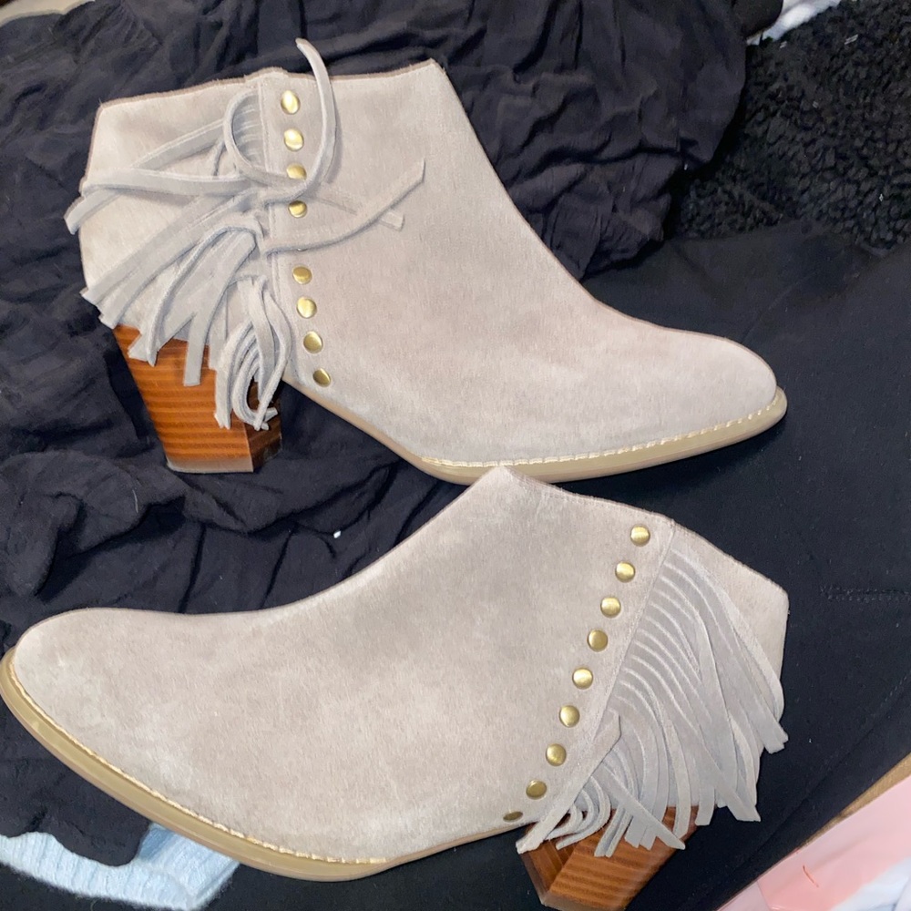 Vionic booties, worn a few times.